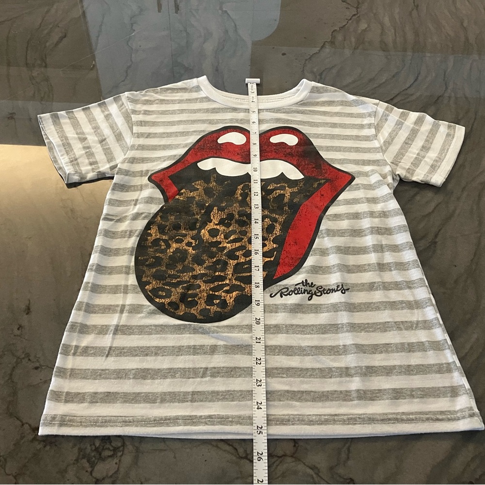 Rolling Stones Women’s Stripped T-Shirt (small)